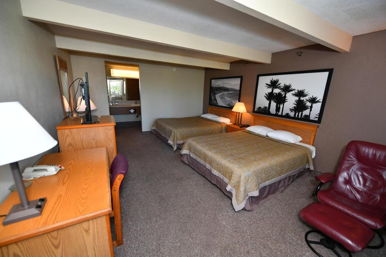 Costa Mesa Inn - Newport Beach Area Экстерьер фото